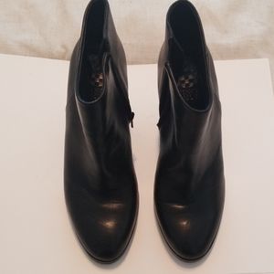 Vince Camuto Leather Booties like new
